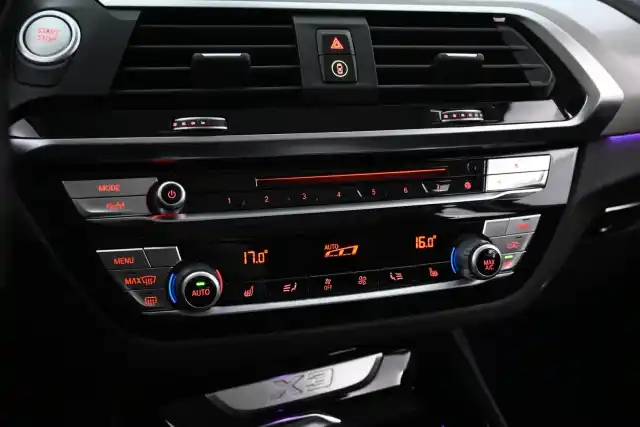 Musta Maastoauto, BMW X3 – LRV-404