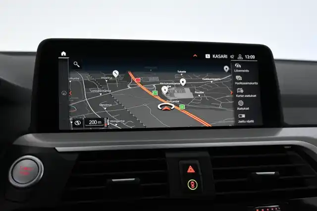 Musta Maastoauto, BMW X3 – LRV-404