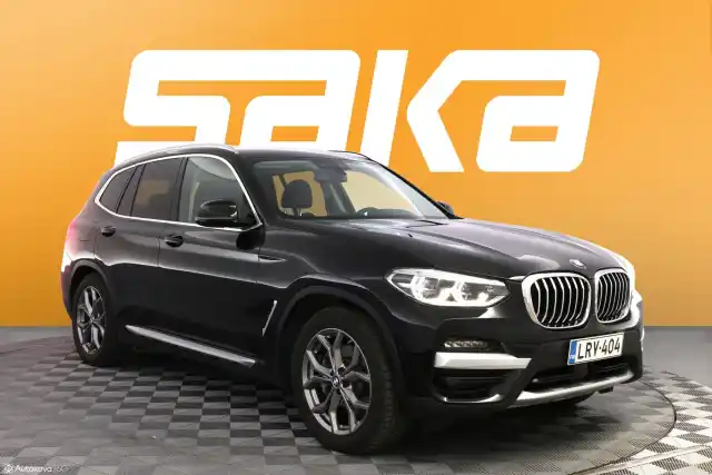 Musta Maastoauto, BMW X3 – LRV-404
