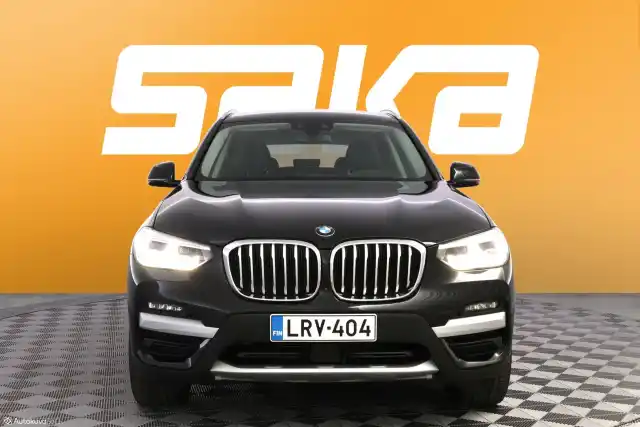 Musta Maastoauto, BMW X3 – LRV-404