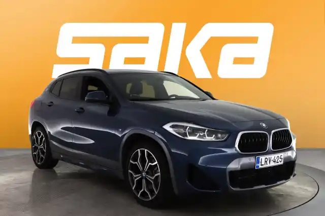 Sininen Maastoauto, BMW X2 – LRV-425