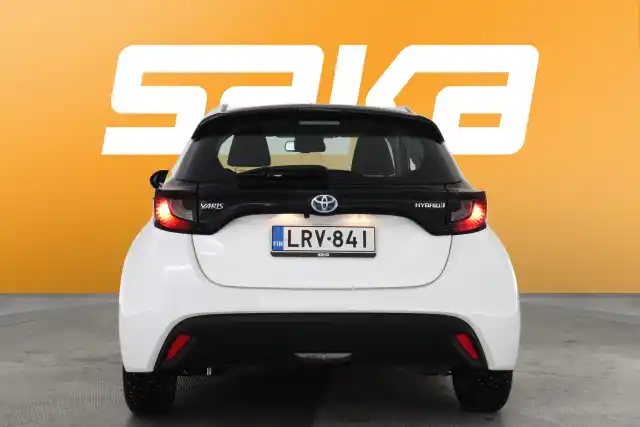 Valkoinen Viistoperä, Toyota Yaris – LRV-841