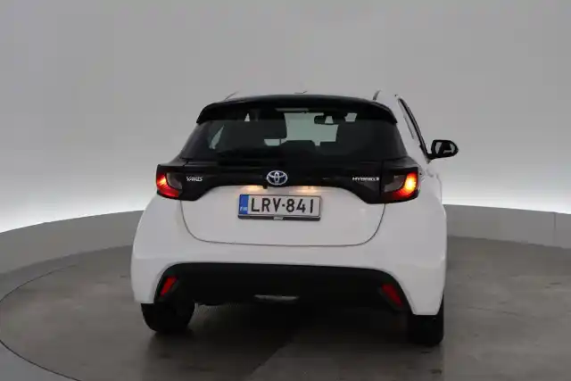 Valkoinen Viistoperä, Toyota Yaris – LRV-841