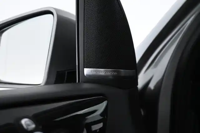 Harmaa Maastoauto, Mercedes-Benz GLE – LRX-312