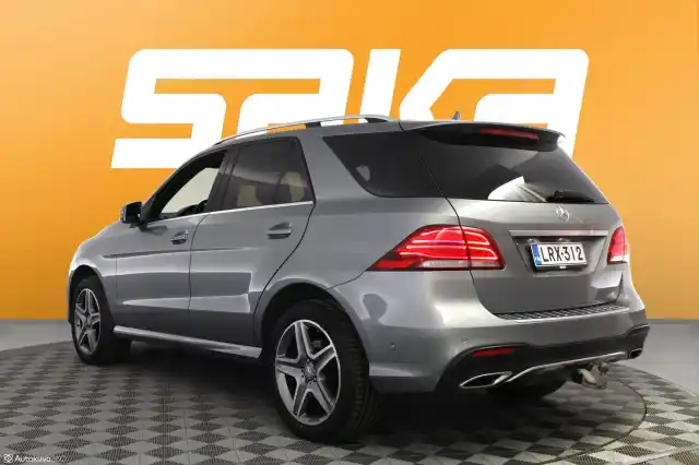 Harmaa Maastoauto, Mercedes-Benz GLE – LRX-312