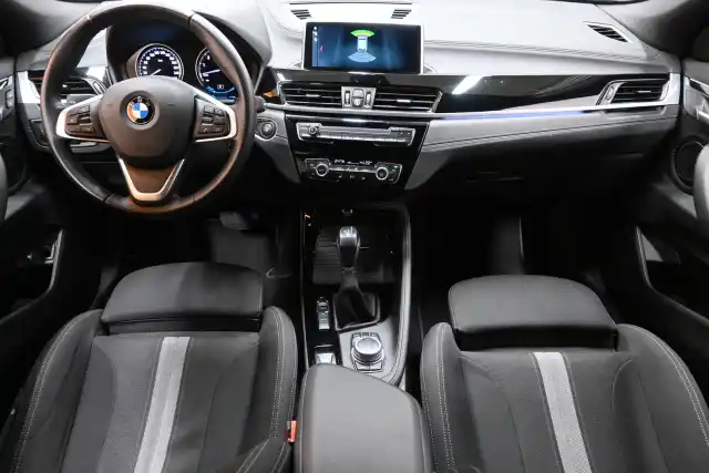 Harmaa Farmari, BMW X2 – LRX-321