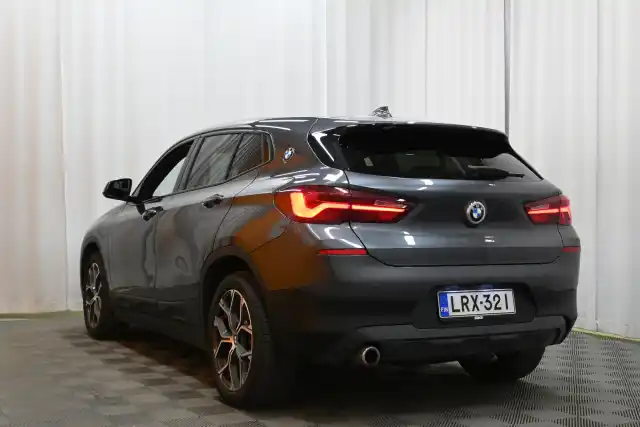 Harmaa Farmari, BMW X2 – LRX-321