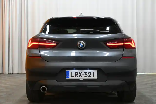 Harmaa Farmari, BMW X2 – LRX-321