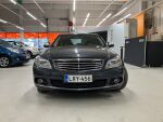 Harmaa Sedan, Mercedes-Benz C – LRY-456, kuva 2