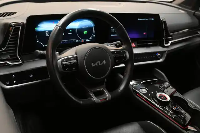 Valkoinen Maastoauto, Kia Sportage – LSA-154