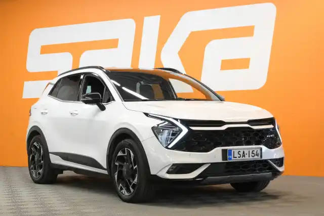 Valkoinen Maastoauto, Kia Sportage – LSA-154