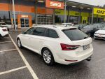 Valkoinen Farmari, Skoda Superb – LSA-543, kuva 2