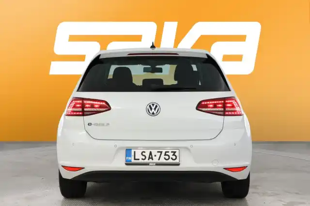 Valkoinen Viistoperä, Volkswagen Golf – LSA-753