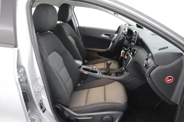 Harmaa Viistoperä, Mercedes-Benz A – LSB-376