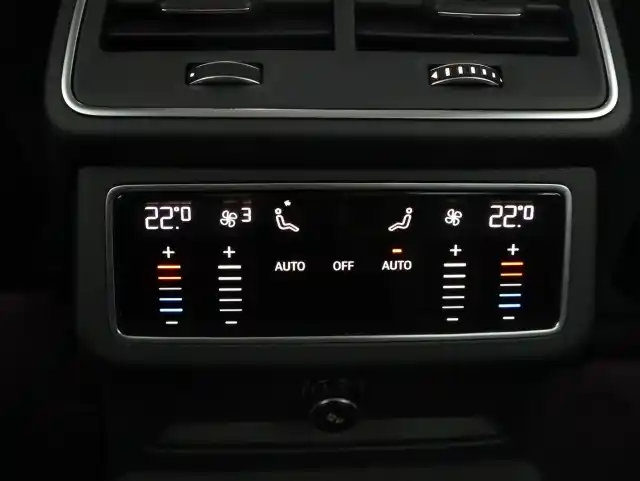Musta Sedan, Audi A6 – LSC-229