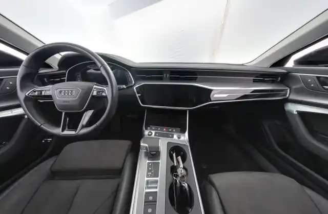 Musta Sedan, Audi A6 – LSC-229