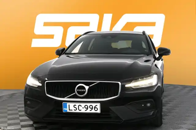 Musta Farmari, Volvo V60 – LSC-996