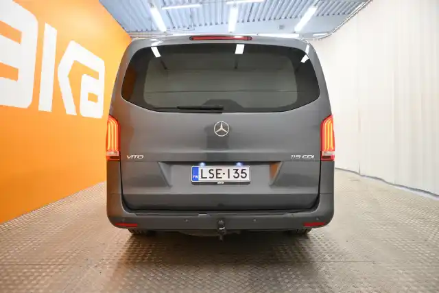 Harmaa Pakettiauto, Mercedes-Benz Vito – LSE-135
