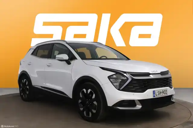 Valkoinen Maastoauto, Kia Sportage – LSH-902