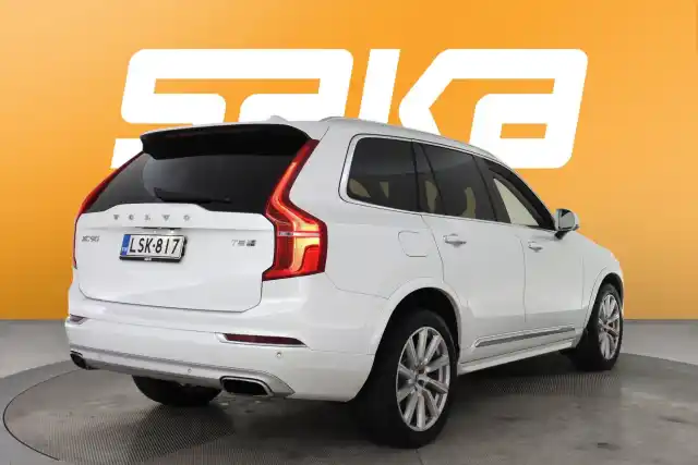 Valkoinen Maastoauto, Volvo XC90 – LSK-817