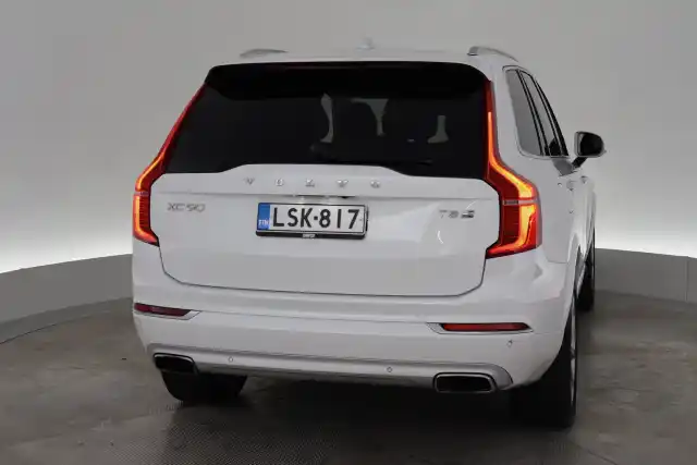 Valkoinen Maastoauto, Volvo XC90 – LSK-817