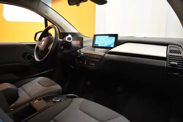 Musta Viistoperä, BMW I3S – LSL-127