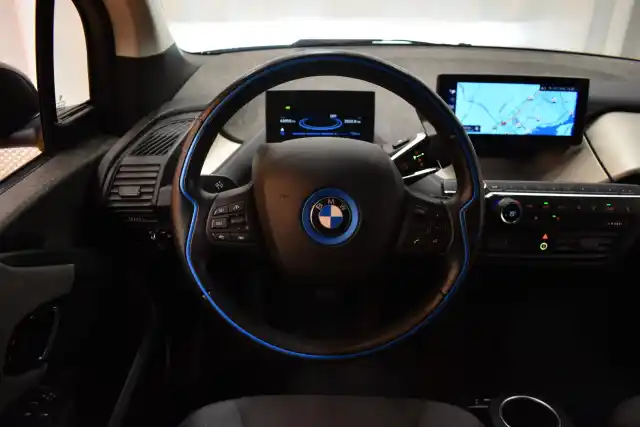 Musta Viistoperä, BMW I3S – LSL-127