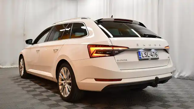 Valkoinen Farmari, Skoda Superb – LSL-476