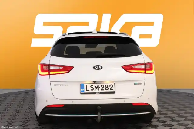 Valkoinen Farmari, Kia Optima – LSM-282