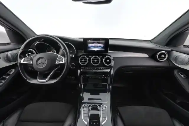 Valkoinen Maastoauto, Mercedes-Benz GLC – LSM-365