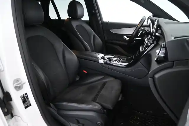 Valkoinen Maastoauto, Mercedes-Benz GLC – LSM-365