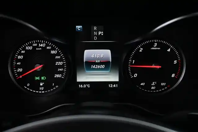 Valkoinen Maastoauto, Mercedes-Benz GLC – LSM-365