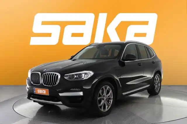 Musta Maastoauto, BMW X3 – LSM-493