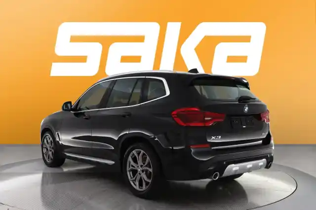 Musta Maastoauto, BMW X3 – LSM-493