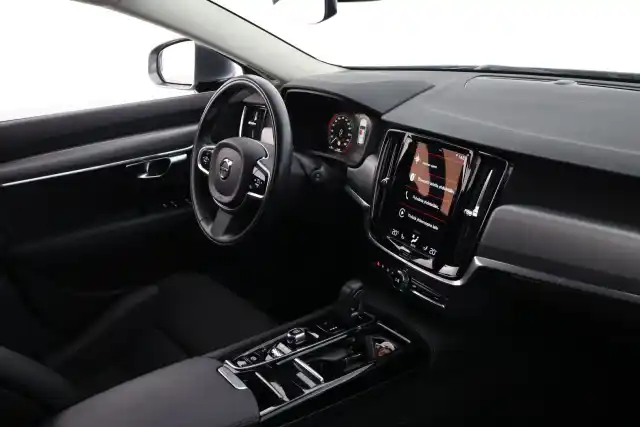Harmaa Farmari, Volvo V90 – LSM-507