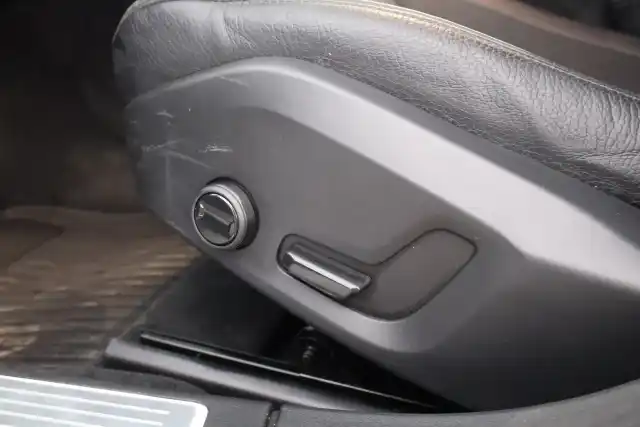 Harmaa Farmari, Volvo V90 – LSM-507