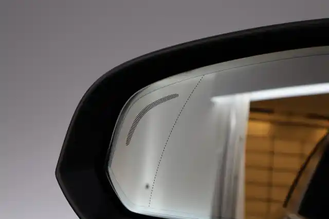 Harmaa Farmari, Volvo V90 – LSM-507
