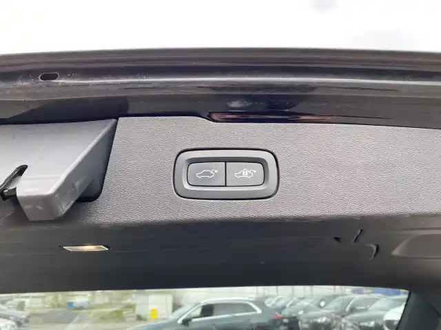 Musta Farmari, Volvo V60 – LSO-971