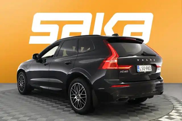 Musta Maastoauto, Volvo XC60 – LSO-982