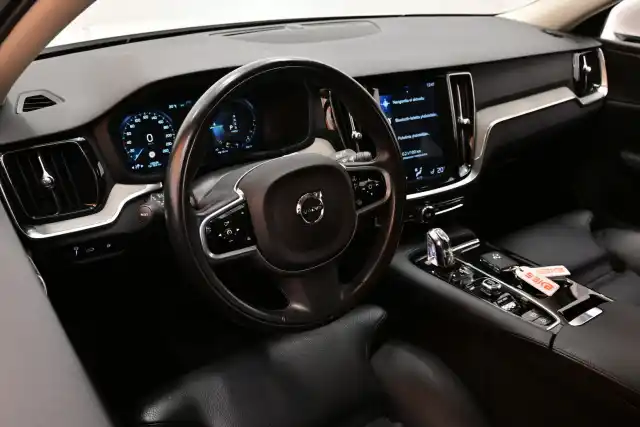 Valkoinen Farmari, Volvo V60 – LSP-266