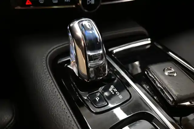 Valkoinen Farmari, Volvo V60 – LSP-266