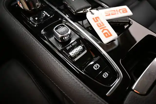 Valkoinen Farmari, Volvo V60 – LSP-266