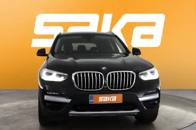 Musta Maastoauto, BMW X3 – LSV-414