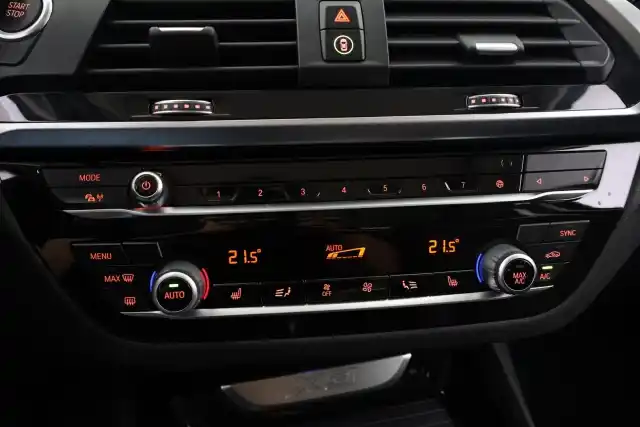 Musta Maastoauto, BMW X3 – LSV-414