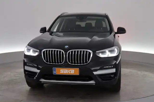 Musta Maastoauto, BMW X3 – LSV-414