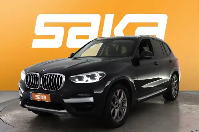 Musta Maastoauto, BMW X3 – LSV-414