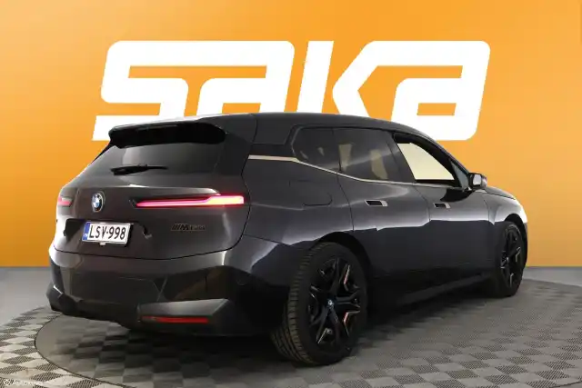 Musta Maastoauto, BMW IX M60 – LSV-998