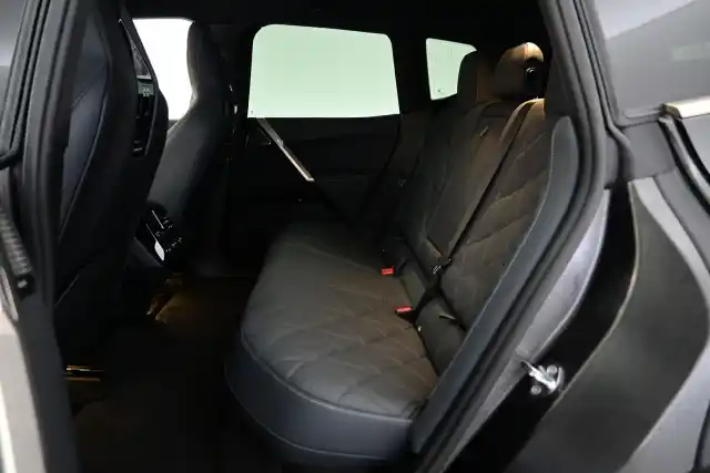 Musta Maastoauto, BMW IX M60 – LSV-998