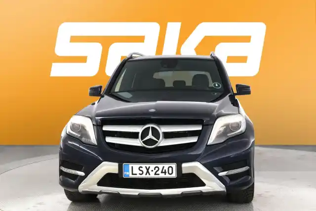 Sininen Maastoauto, Mercedes-Benz GLK – LSX-240