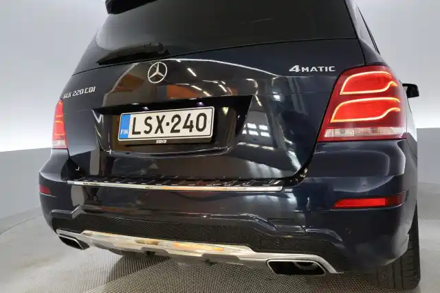 Sininen Maastoauto, Mercedes-Benz GLK – LSX-240